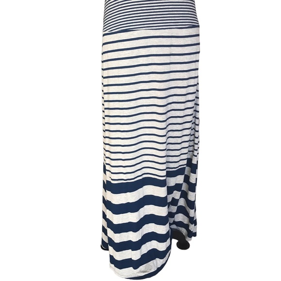 Seven7 Navy Blue and Gray Sleeveless and Striped Maxi Dress - Picture 3 of 10